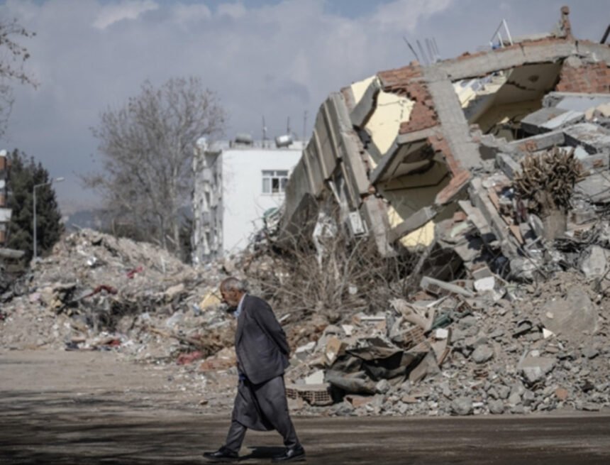 Depremde yıkılan Ezgi Apartmanı’nın firari sanıkları yurt dışına kaçtı