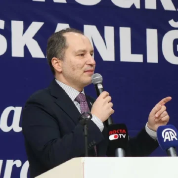 6d2caa13-b74d-44bd-91c6-41275860e5b2 Fatih Erbakan: Seçim bile yapılamayacak noktaya gelebilir