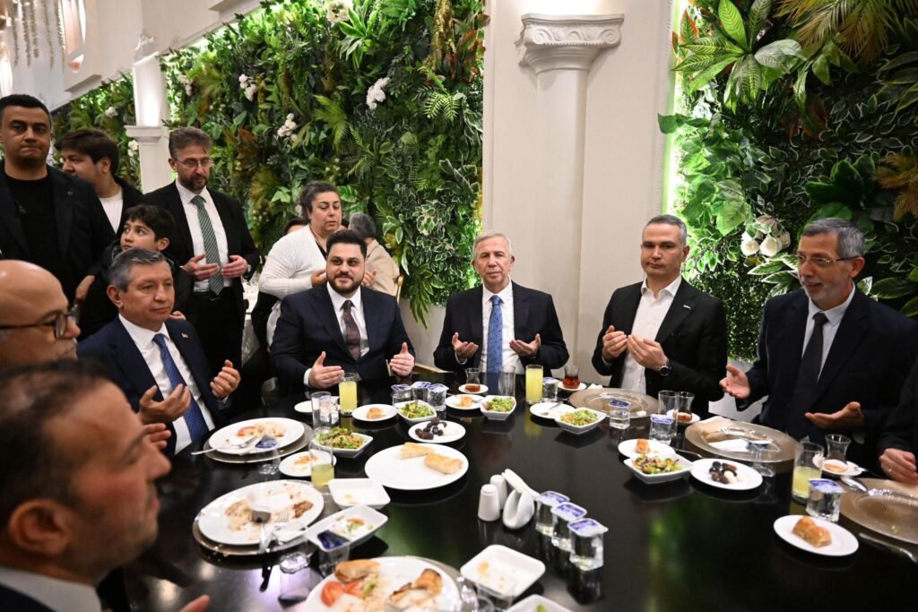 HDePurhWUAA7R3g-1024x683 Mansur Yavaş: Türkiye’ye Uzanan Elin Karşısında Millet Tek Yumruk Olur