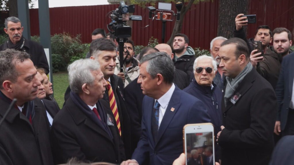 istanbul-ilber-ortayli-icin-galatasara-1214918-361228-1lyi-1024x576 İlber Ortaylı Son Yolculuğuna Uğurlanıyor