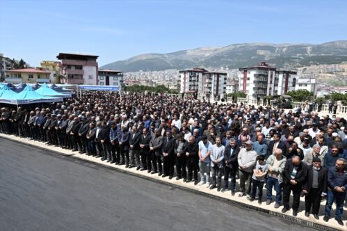 Kahramanmaraş’taki okul saldırısında hayatını kaybedenler son yolculuğuna uğurlandı