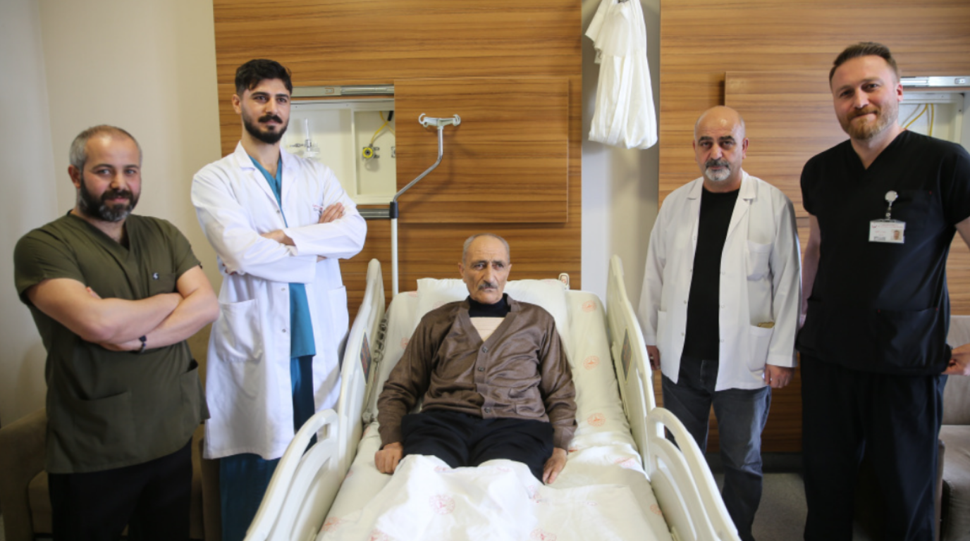 25 Dakikalık kalp masajıyla hayata döndü