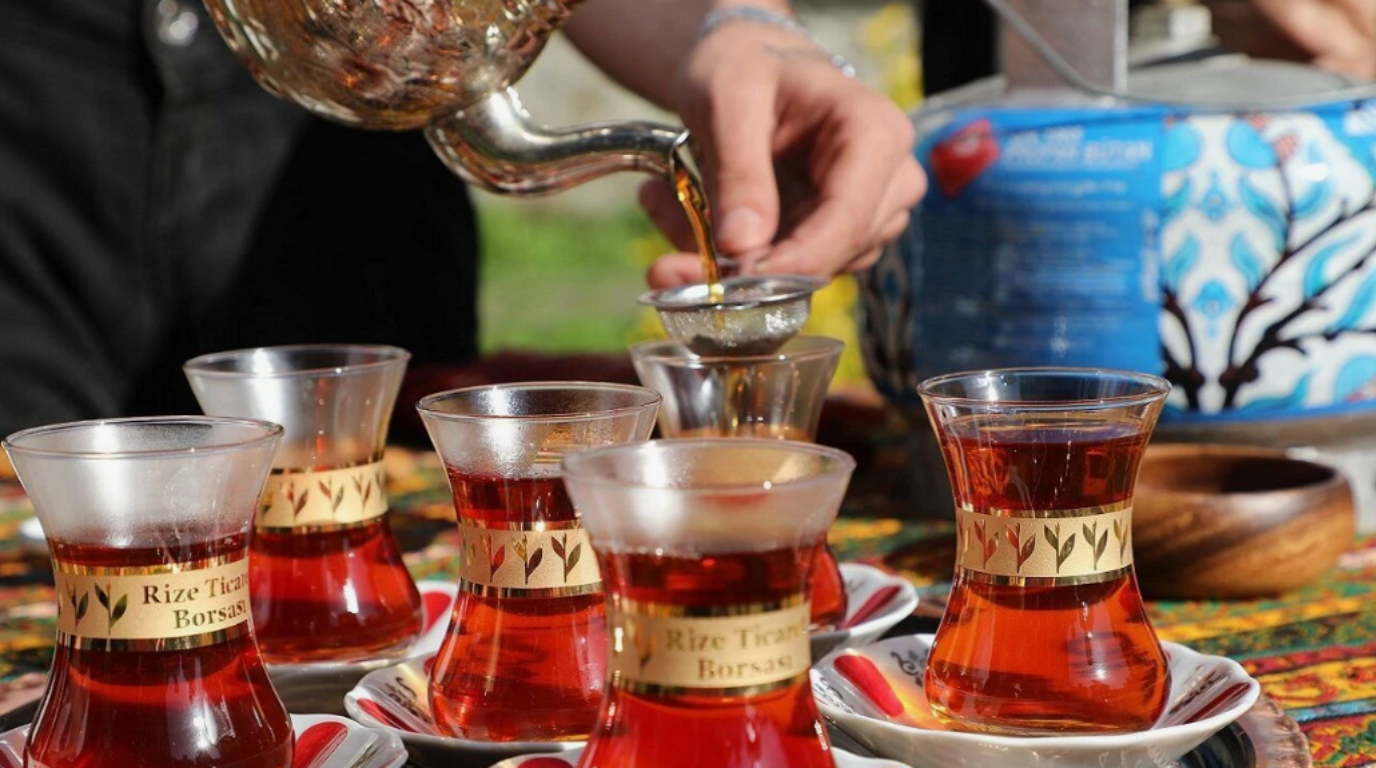 3 Siyah Çay Markasında Yasaklı Boya Tespit Edildi