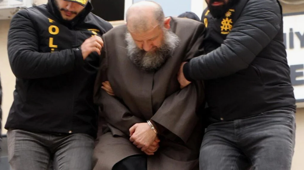 image-5 Çocuk İstismarına İştirak Suçundan Ceza Alan Yusuf Ziya Gümüşel Sağlık Sebebiyle Tahliye Edildi