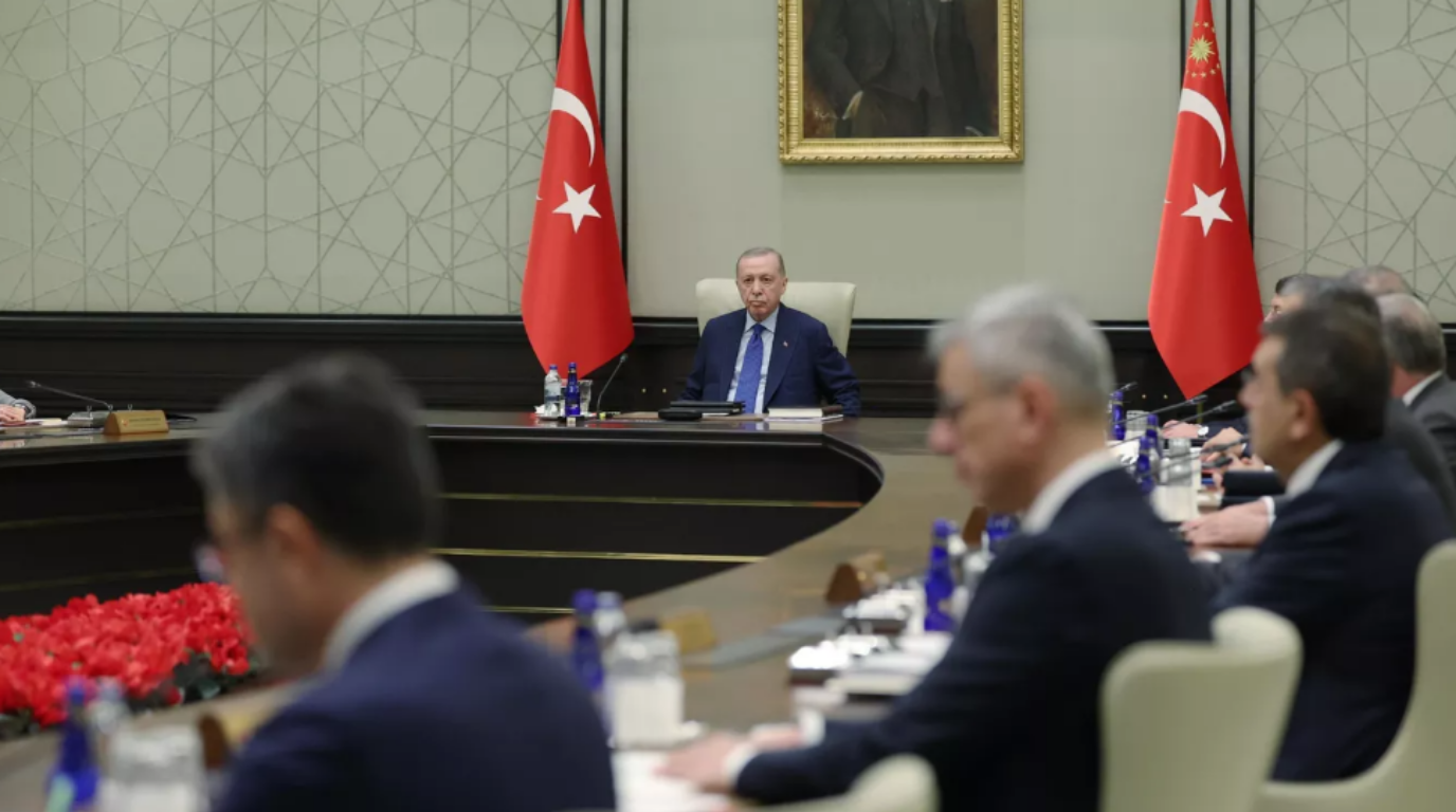 Kabine Kritik Gündemlerle Toplanıyor