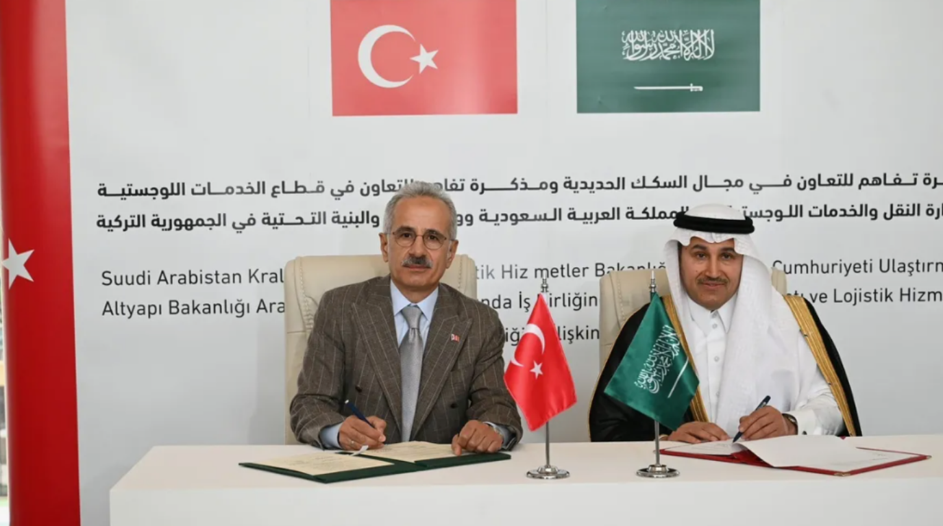 Demir Yolu ve Lojistikte Tarihi İmzalar Atıldı
