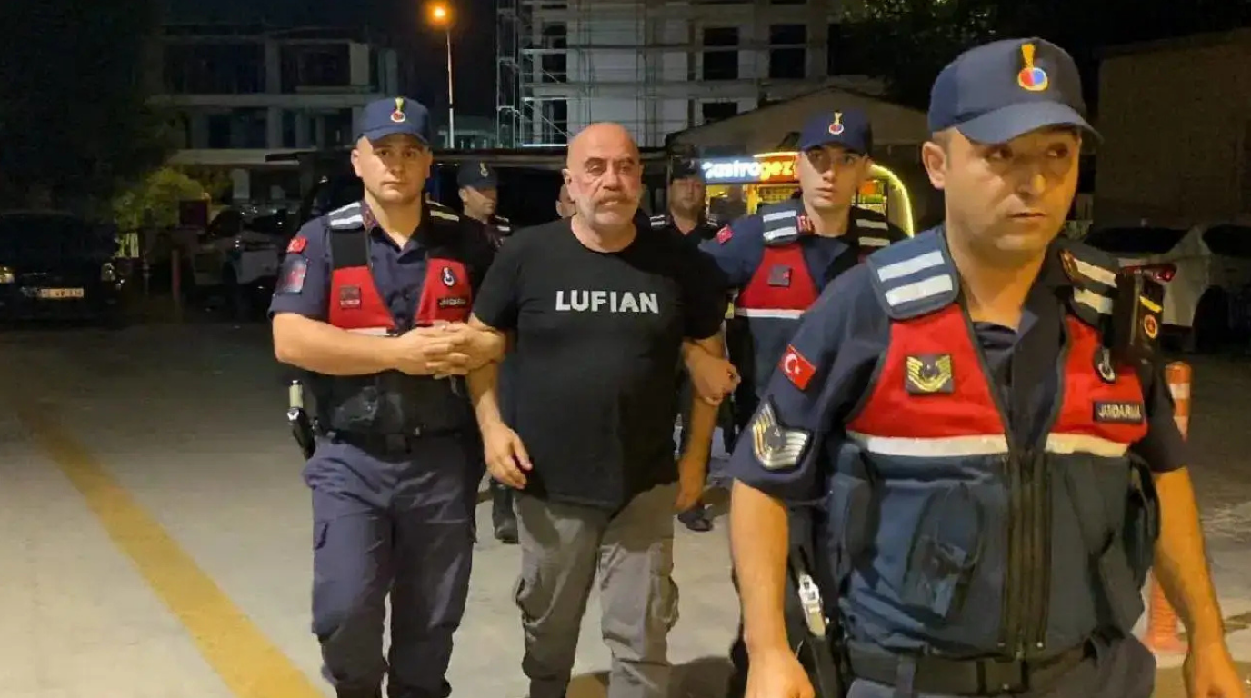 Ünlü Yönetmen Ezel Akay Gözaltına Alındı