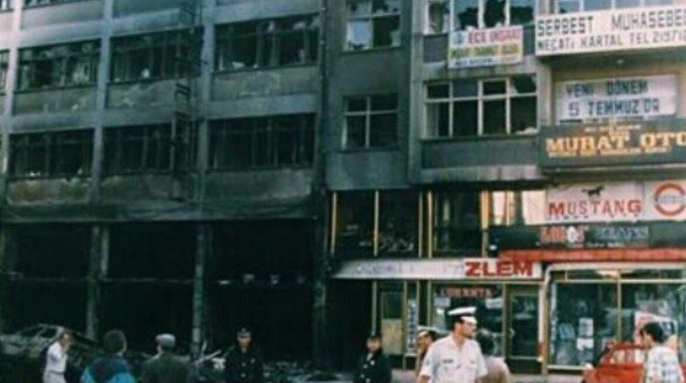 Anayasa Mahkemesi’nden Madımak Katliamı Davasında İhlal Kararı: Ailelere Tazminat Ödenecek